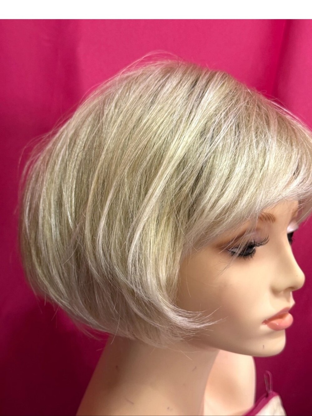 Blonde Short Bob Women's Wig - Natural Blonde